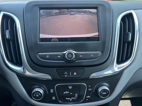 Used 2022 Chevrolet Equinox LT AWD/4WD image 4