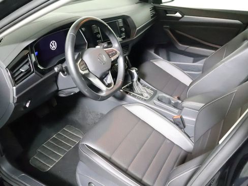 Used 2024 Volkswagen Jetta SE image 23