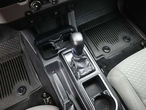 Used 2021 Toyota Tacoma SR image 18