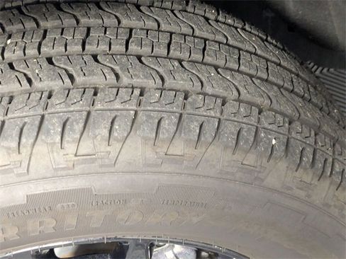 Used 2020 Chevrolet Colorado LT w/ LT Convenience Package image 9