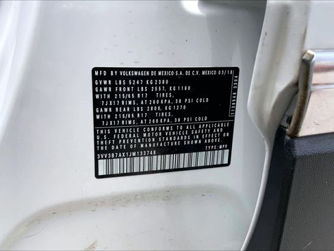 Used 2018 Volkswagen Tiguan SE w/ Panoramic Sunroof Package FWD image 36