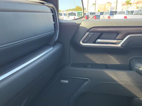 Used 2026 GMC Sierra 1500 SLT w/ SLT Premium Package AWD/4WD image 29