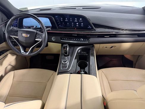 Used 2023 Cadillac Escalade Premium Luxury w/ Performance Package AWD/4WD image 13