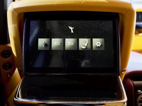 Used 2025 Rolls-Royce Cullinan image 57