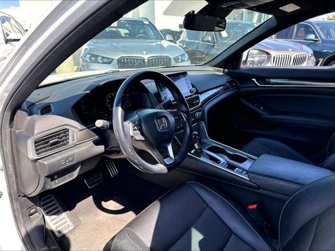 Used 2019 Honda Accord Sport image 17