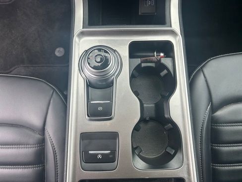 Used 2024 Ford Edge SEL w/ Convenience Package AWD/4WD image 13