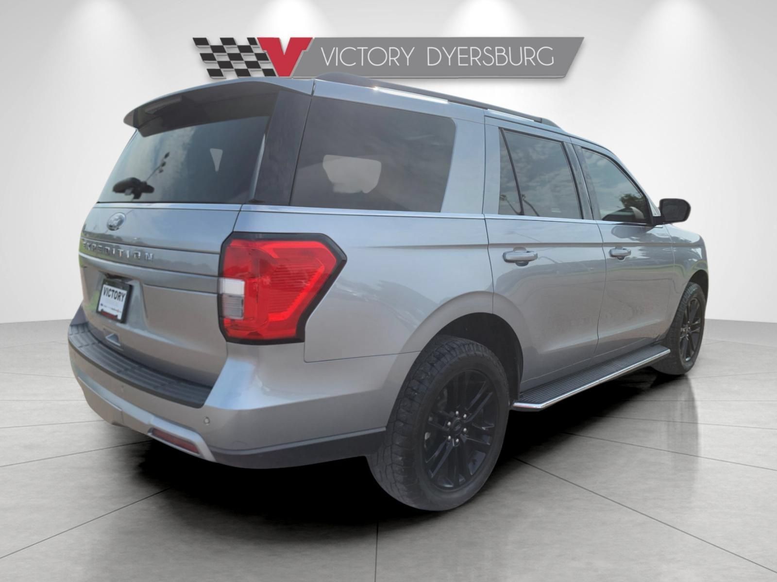 Used 2023 Ford Expedition XLT RWD image 4