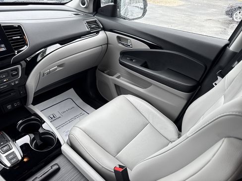 Certified 2019 Honda Pilot Touring image 23