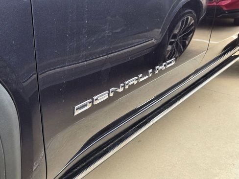 Used 2024 GMC Sierra 3500 Denali Ultimate AWD/4WD image 21