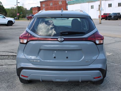 Certified 2023 Nissan Kicks SV FWD image 4