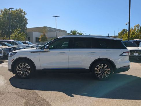 New 2026 Lincoln Aviator 2WD image 6