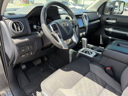 Used 2018 Toyota Tundra SR5 w/ TRD Off Road Package AWD/4WD image 15