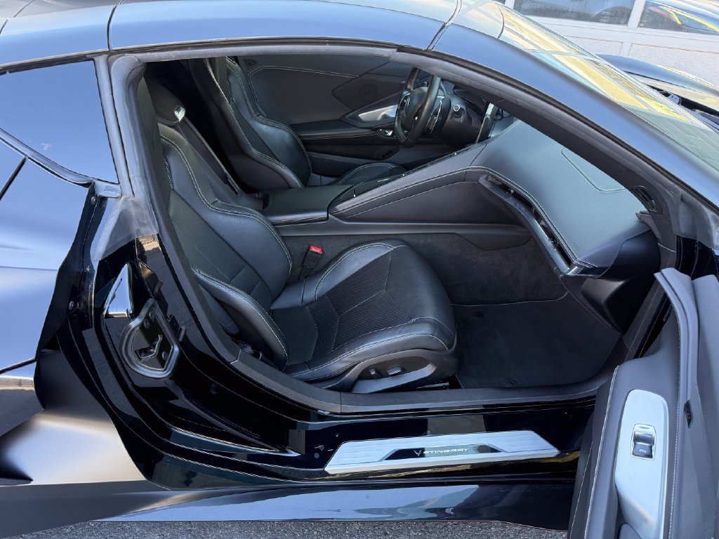 Used 2022 Chevrolet Corvette Stingray Coupe w/ Battery Protection Package RWD image 33