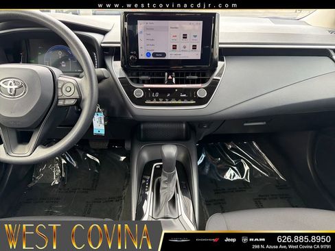 Used 2026 Toyota Corolla LE FWD image 17