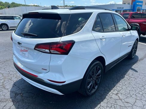 Certified 2022 Chevrolet Equinox RS w/ RS Leather Package FWD image 5