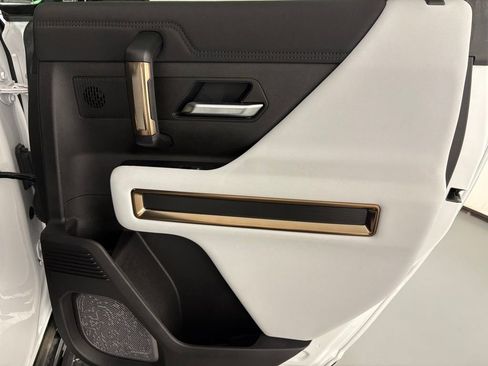 Used 2025 GMC Hummer EV 3X image 42