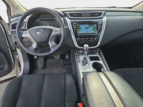 Used 2018 Nissan Murano SV w/ Premium Package image 10