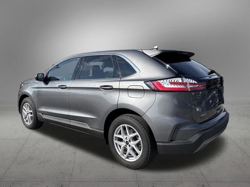 Used 2024 Ford Edge SEL image 3