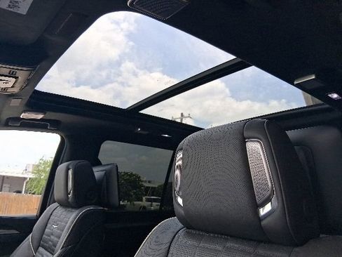 Used 2026 Cadillac Escalade Platinum Sport w/ LPO, Floor Liner Package RWD image 27