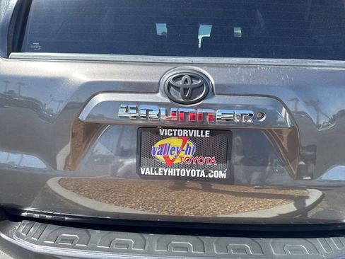 Used 2016 Toyota 4Runner SR5 w/ Convenience Package AWD/4WD image 7