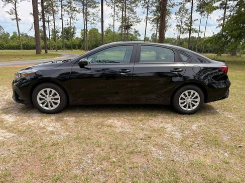 Used 2024 Kia Forte LX FWD image 2