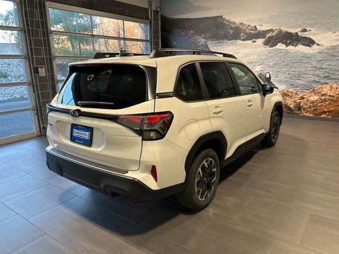 Used 2026 Subaru Forester Premium AWD/4WD image 6