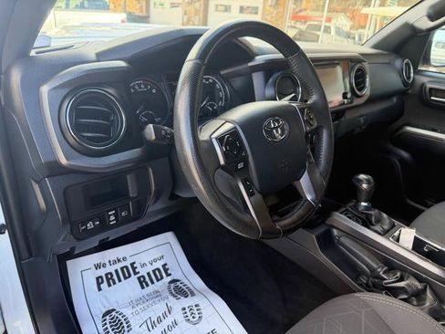 Used 2018 Toyota Tacoma 4x4 Double Cab image 9