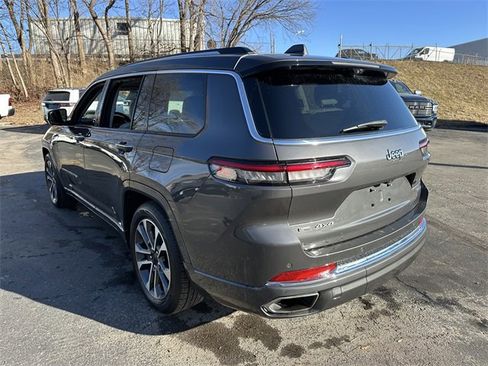 Used 2021 Jeep Grand Cherokee L Overland w/ Luxury Tech Group IV image 8