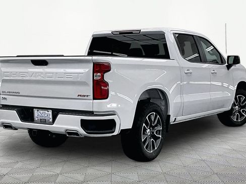 Used 2024 Chevrolet Silverado 1500 RST w/ Z71 Off-Road Package AWD/4WD image 2