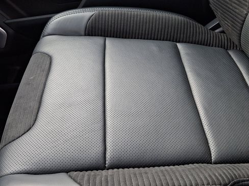 Certified 2021 Ford F150 Raptor w/ Equipment Group 801A High image 26