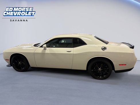 Used 2023 Dodge Challenger GT image 2