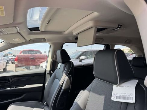 New 2026 Honda Odyssey Elite image 8