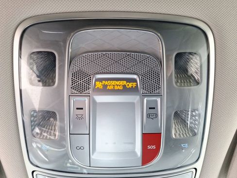 Used 2022 Genesis GV70 2.5T image 22