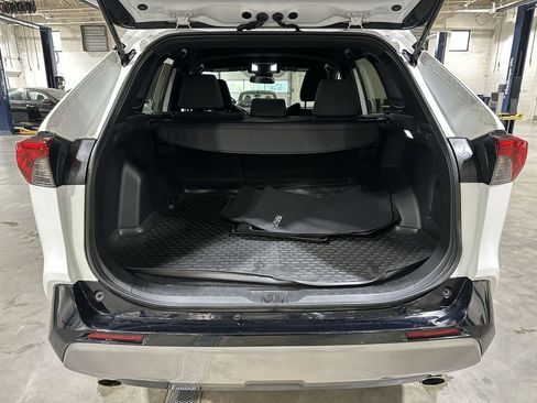 Used 2023 Toyota RAV4 SE image 20