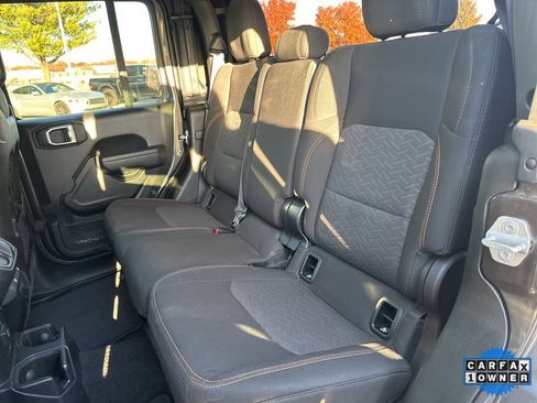 Used 2023 Jeep Gladiator Mojave w/ Cold Weather Group image 41