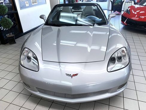 Used 2007 Chevrolet Corvette Convertible w/ Preferred Equipment Group RWD image 6