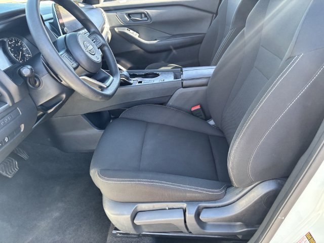 Used 2024 Nissan Rogue S FWD image 19