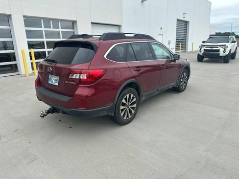 Used 2016 Subaru Outback 2.5i Limited AWD/4WD image 3