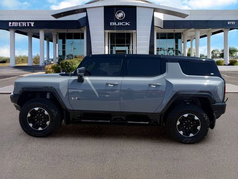 Used 2024 GMC Hummer EV 2X w/ Extreme Off-Road Package AWD/4WD image 7
