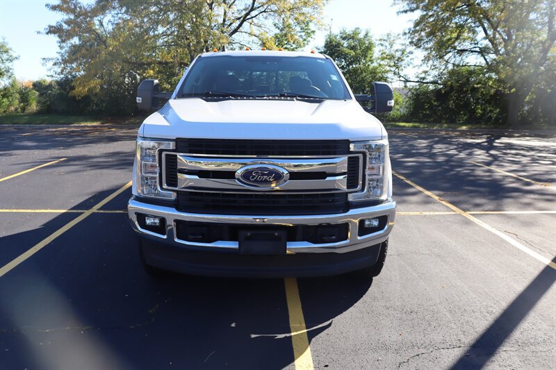 Used 2019 Ford F250 XLT w/ XLT Value Package AWD/4WD image 2