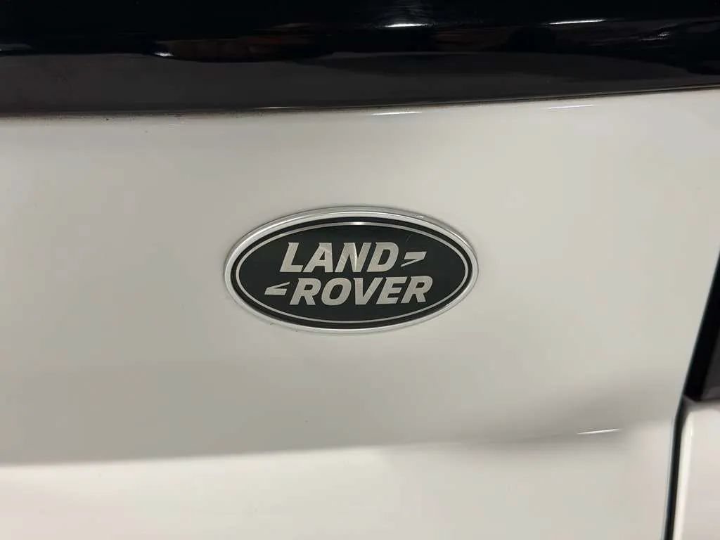 Used 2016 Land Rover Range Rover Sport Supercharged AWD/4WD image 12