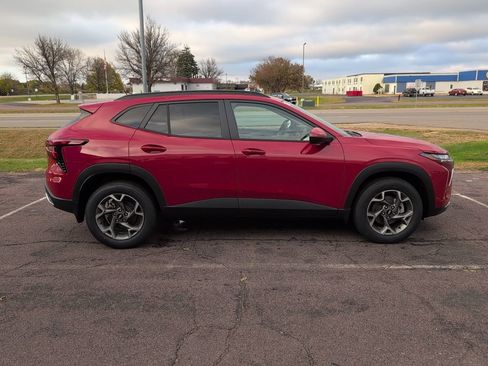 New 2026 Chevrolet Trax LT w/ LT Convenience Package image 6