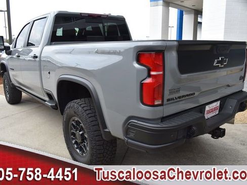 Used 2024 Chevrolet Silverado 2500 ZR2 w/ ZR2 Bison Edition image 7