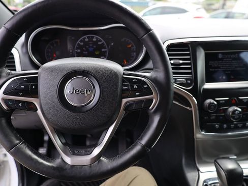 Used 2018 Jeep Grand Cherokee Limited AWD/4WD image 22
