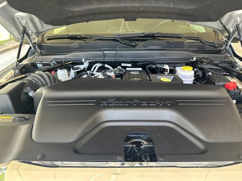 Used 2026 RAM 3500 Tradesman AWD/4WD image 12
