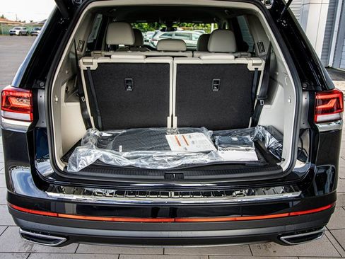 New 2026 Volkswagen Atlas SE image 16