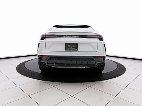 Used 2022 Lamborghini Urus image 13
