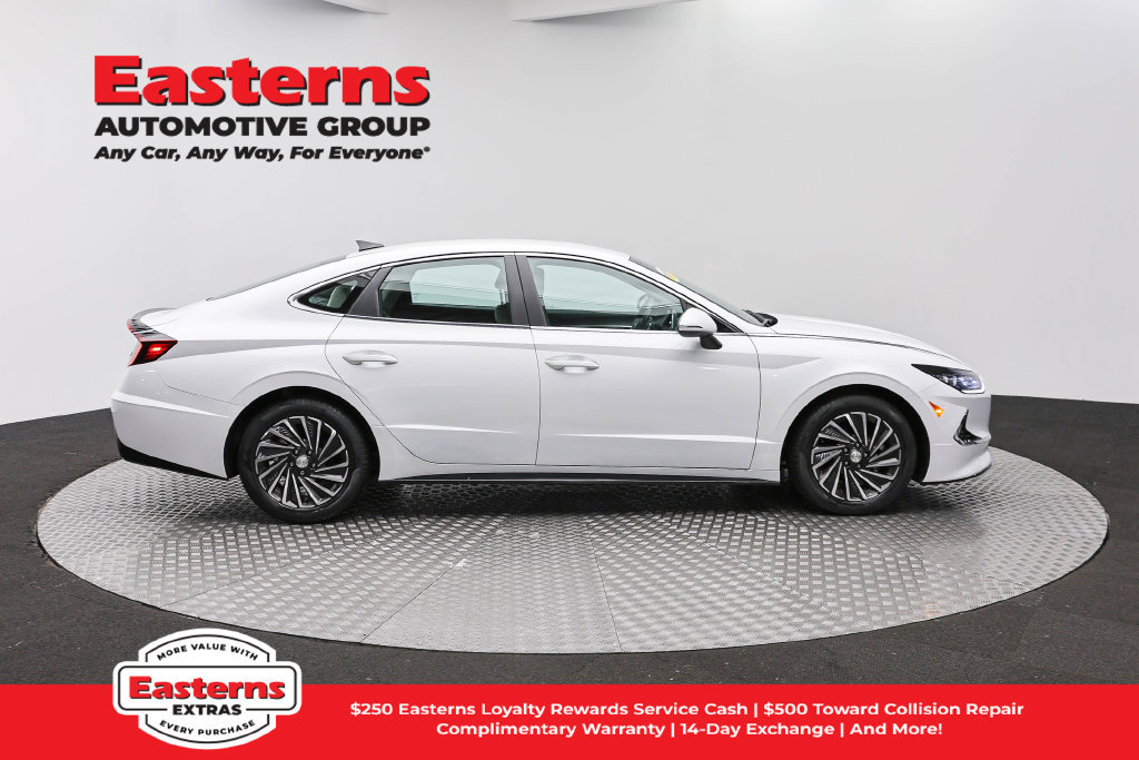 Used 2023 Hyundai Sonata SEL FWD image 4