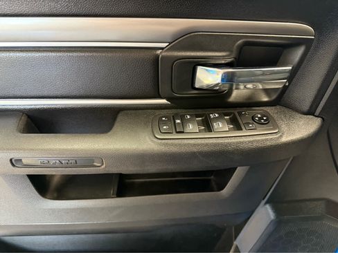 Used 2022 RAM 1500 Classic Warlock image 9