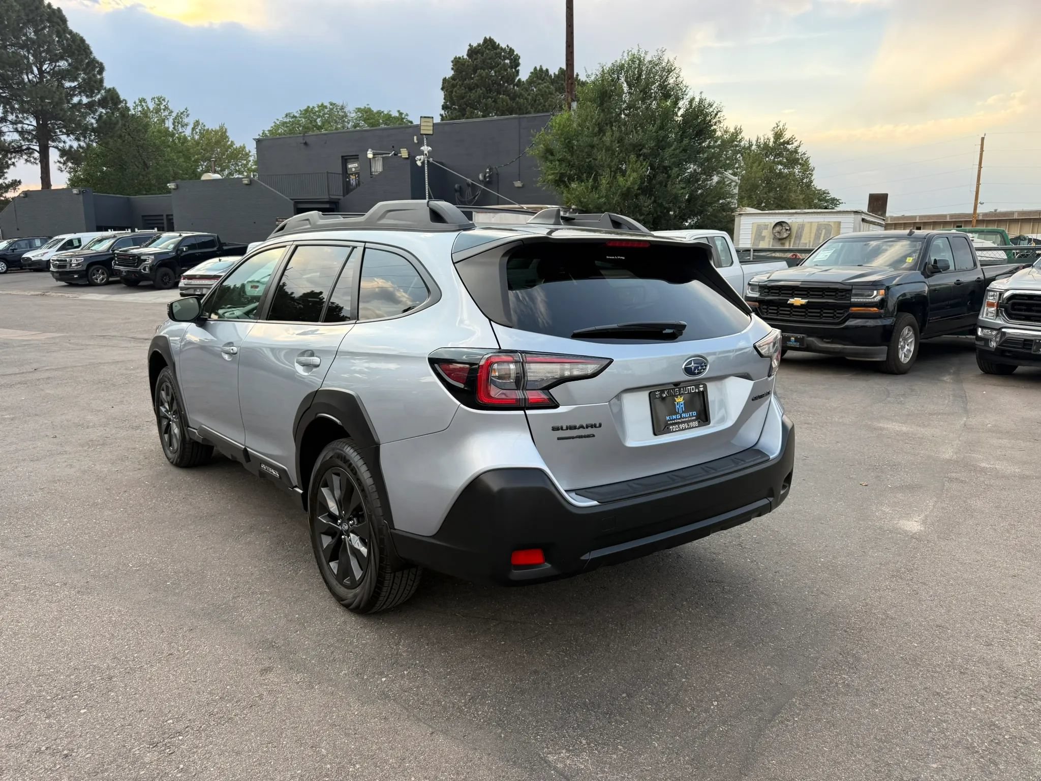 Used 2023 Subaru Outback Onyx Edition AWD/4WD image 3